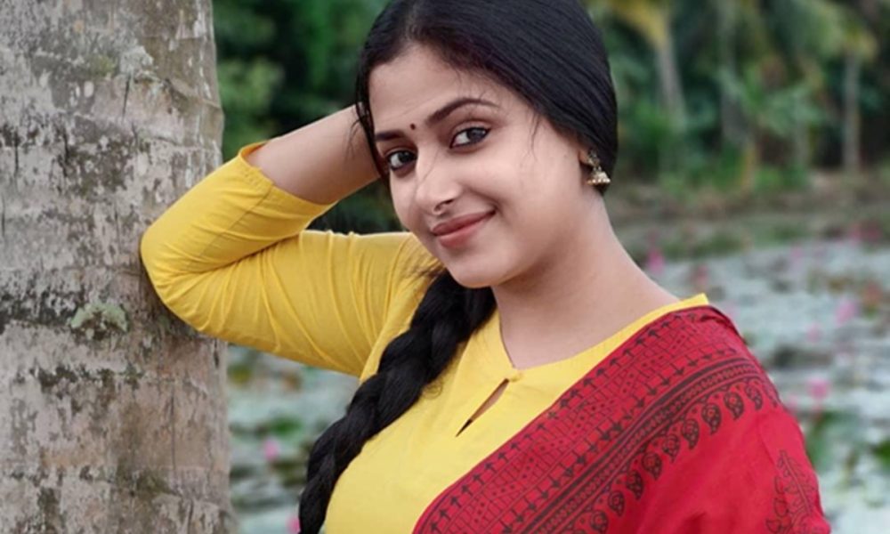 കിടിലന്‍ ഡാന്‍സുമായി അനു സിത്താര Screenima