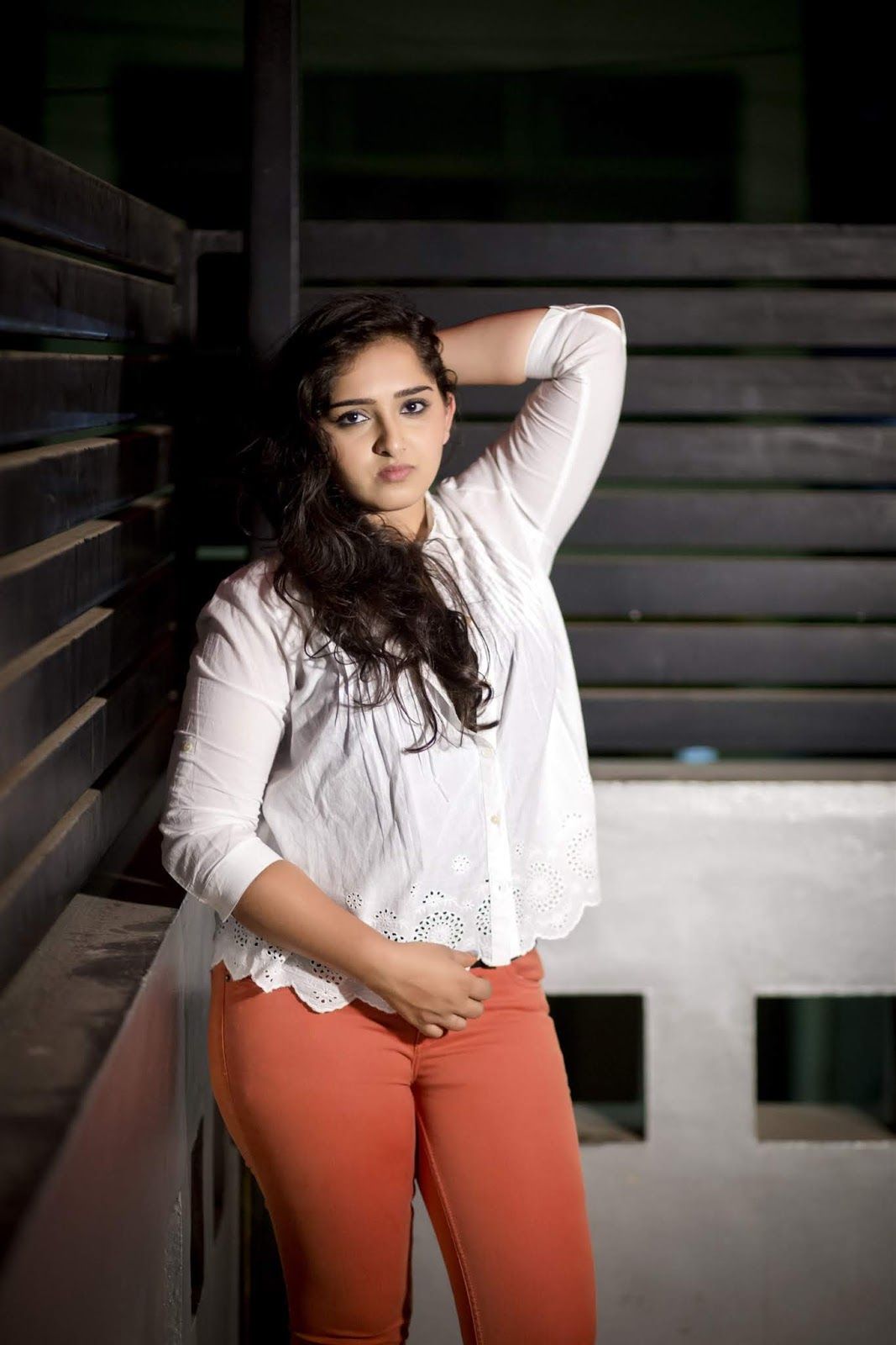 Sanusha-In-Jeans-Top-Bold-Photos