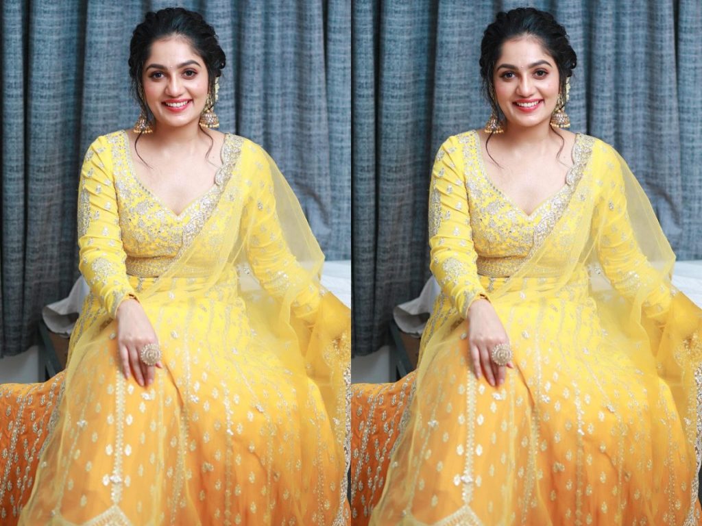 മഞ്ഞയില് അതിസുന്ദരിയായി ആര്യ - Screenima
