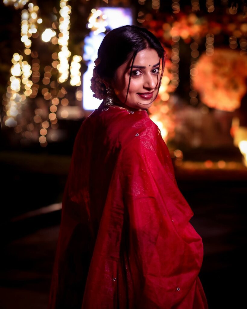 Meera Jasmine looks