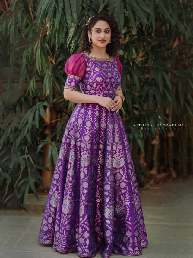 മനോഹരിയായി മിയ