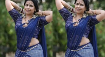 ഗ്ലാമറസ് പോസുമായി സാധിക